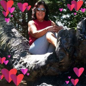 Meet your Posher, Zoila